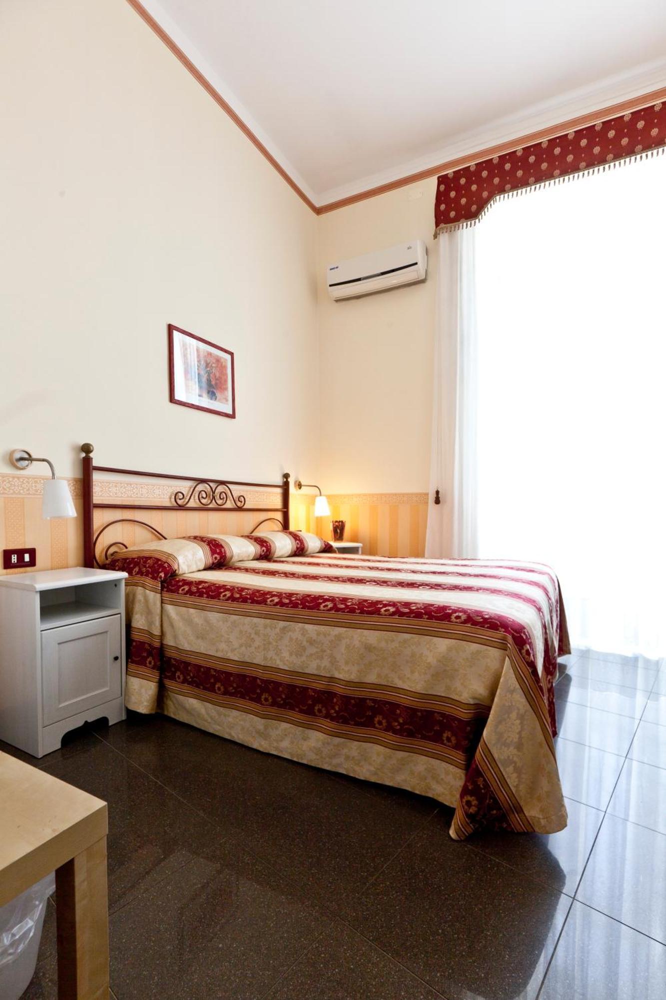 فندق مبيت وإفطار Medinaples